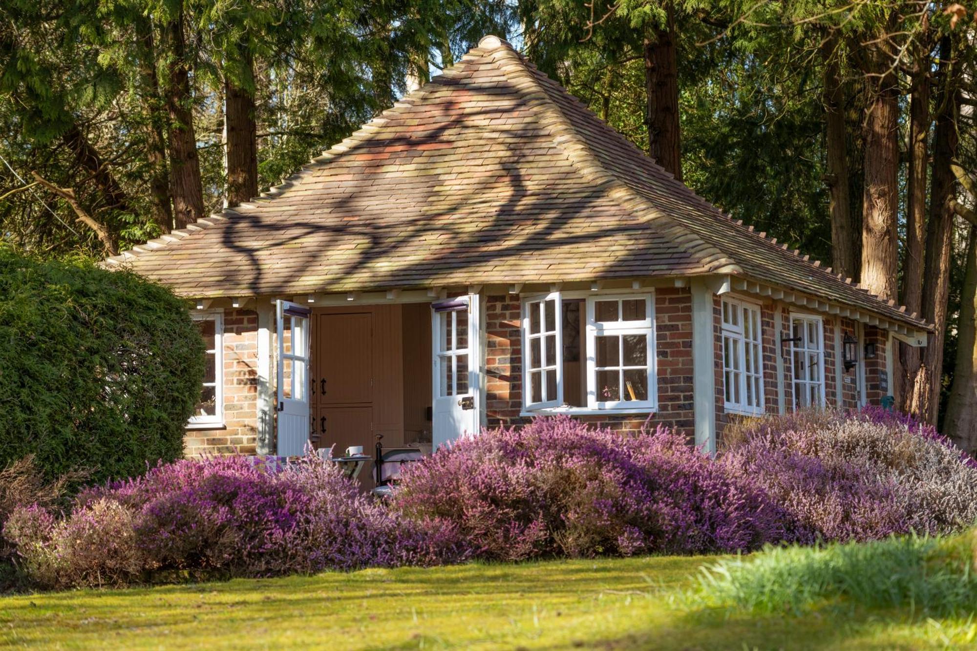 Old Mill Lodge By Huluki Sussex Stays Hurstpierpoint Εξωτερικό φωτογραφία