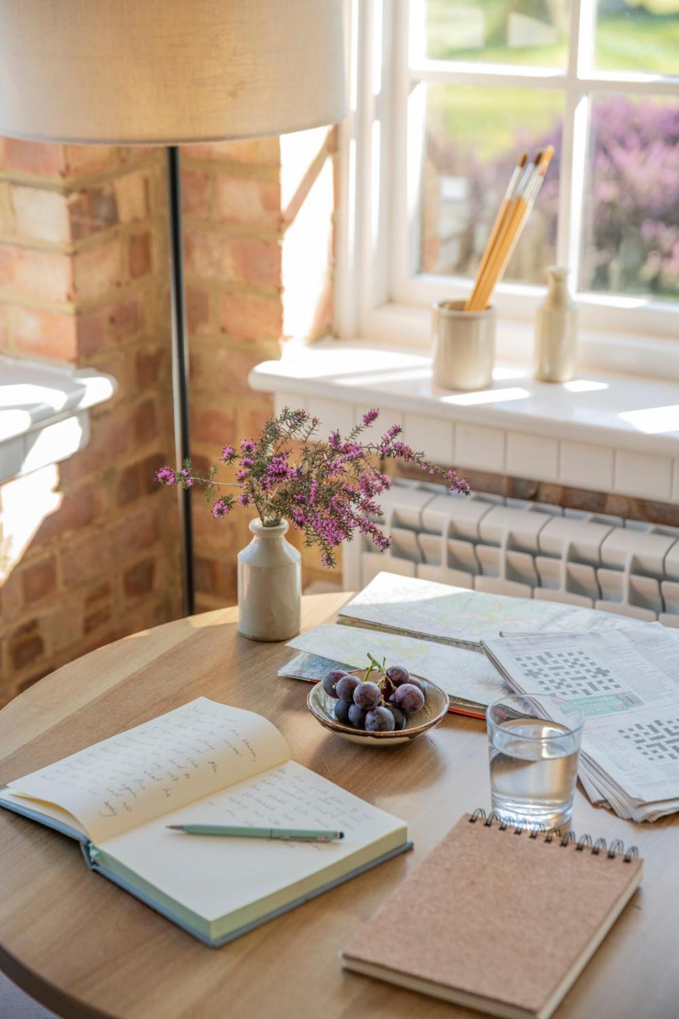 Old Mill Lodge By Huluki Sussex Stays Hurstpierpoint Εξωτερικό φωτογραφία
