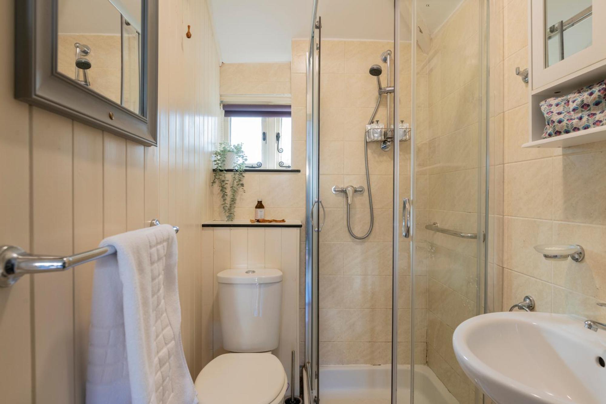Old Mill Lodge By Huluki Sussex Stays Hurstpierpoint Εξωτερικό φωτογραφία